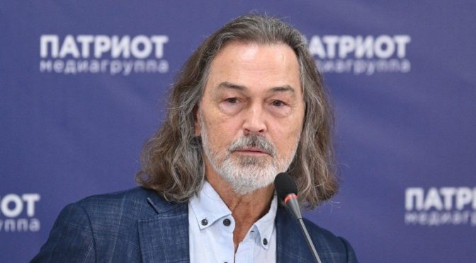 Художник Никас Сафронов вступился за Проклову после скандальных заявлений актрисы